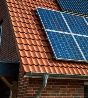 Seguro de hogar y placas solares: ¿Están cubiertas por el seguro?