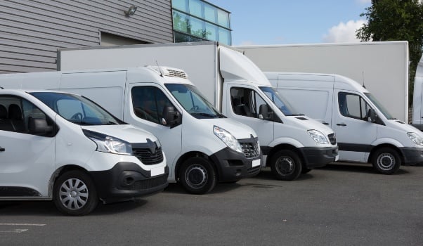 Imagen de diferentes tipos de vehículos de empresa