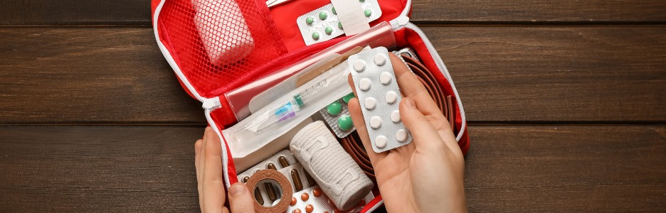 Imagen de kit de emergencia en el coche