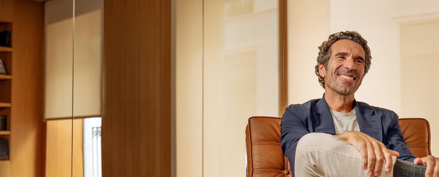 Imagen de Borja Vázquez, CEO de Scalpers, sonriente en una entrevista