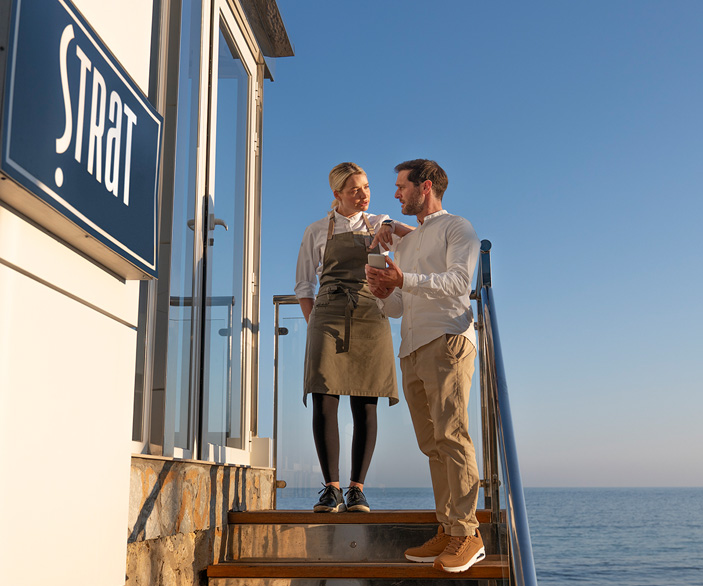 Imagen de Victor Cardiel, hijo de un empresario hostelero, ella Claire Hutchings, reconocida chef ganadora del concurso Masterchef profesional 2018 en su edición