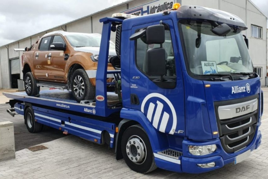 Imagén de una grúa para coches